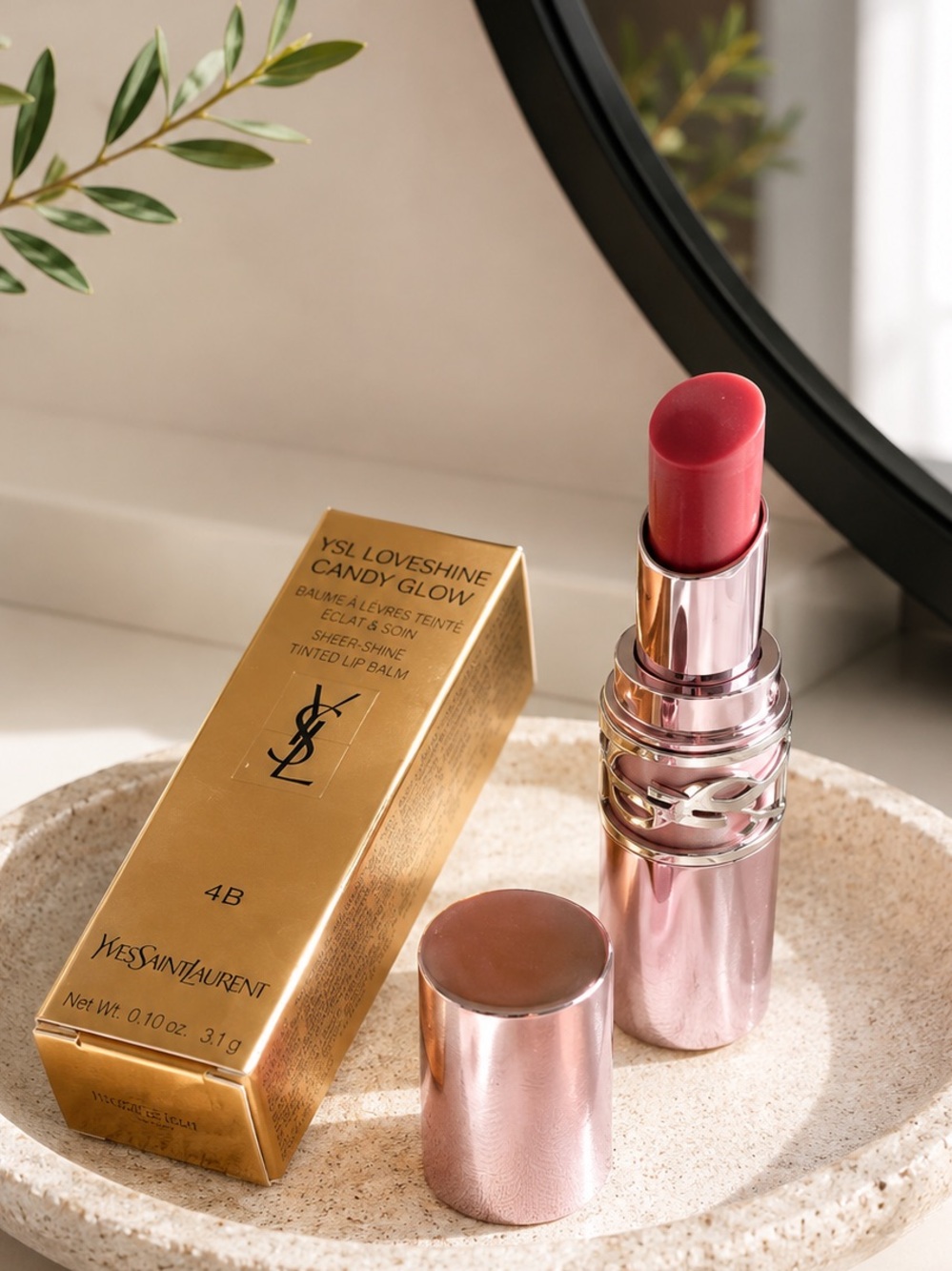 Yves Saint Laurent Candy Glow Lip Balm 
LOVESHINE CANDY GLOW
44B NUDE LAVALLIÈRE